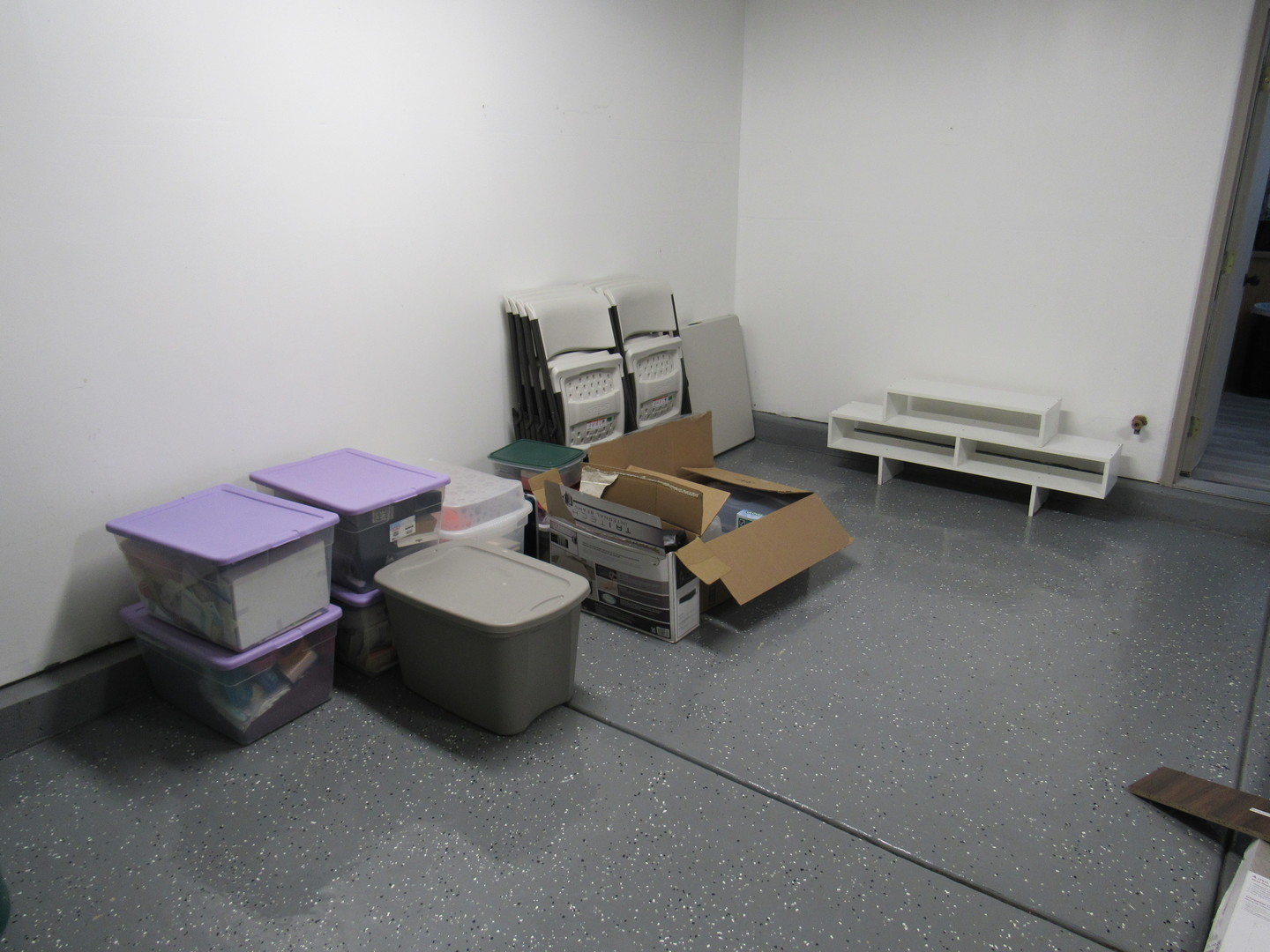 7007 Creekside Drive Plainfield, IL 60586 - Photo 19 of 21 a living room with furniture and a chair