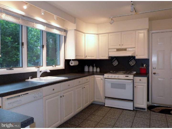 805 Norristown Road Lower Gwynedd, PA 19002 - Photo 11 of 25 Kitchen