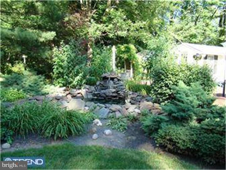 805 Norristown Road Lower Gwynedd, PA 19002 - Photo 4 of 25 Exterior Back