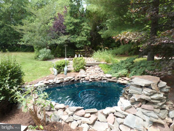 805 Norristown Road Lower Gwynedd, PA 19002 - Photo 5 of 25 Exterior Back