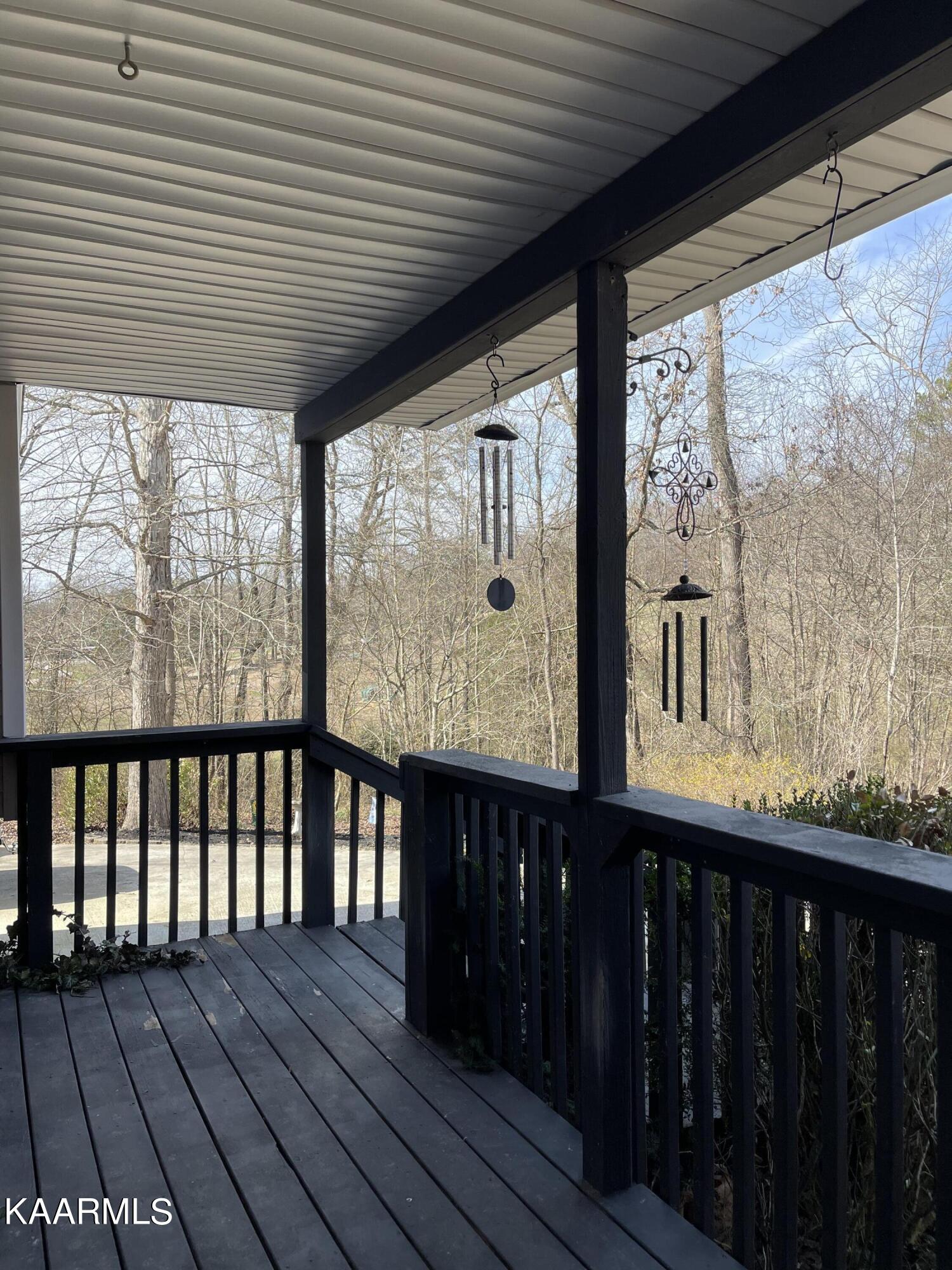 402 Squirrel Hollow Road Clinton, TN 37716 - Photo 6 of 45 39272876-8E54-4312-AE53-4795344749E2