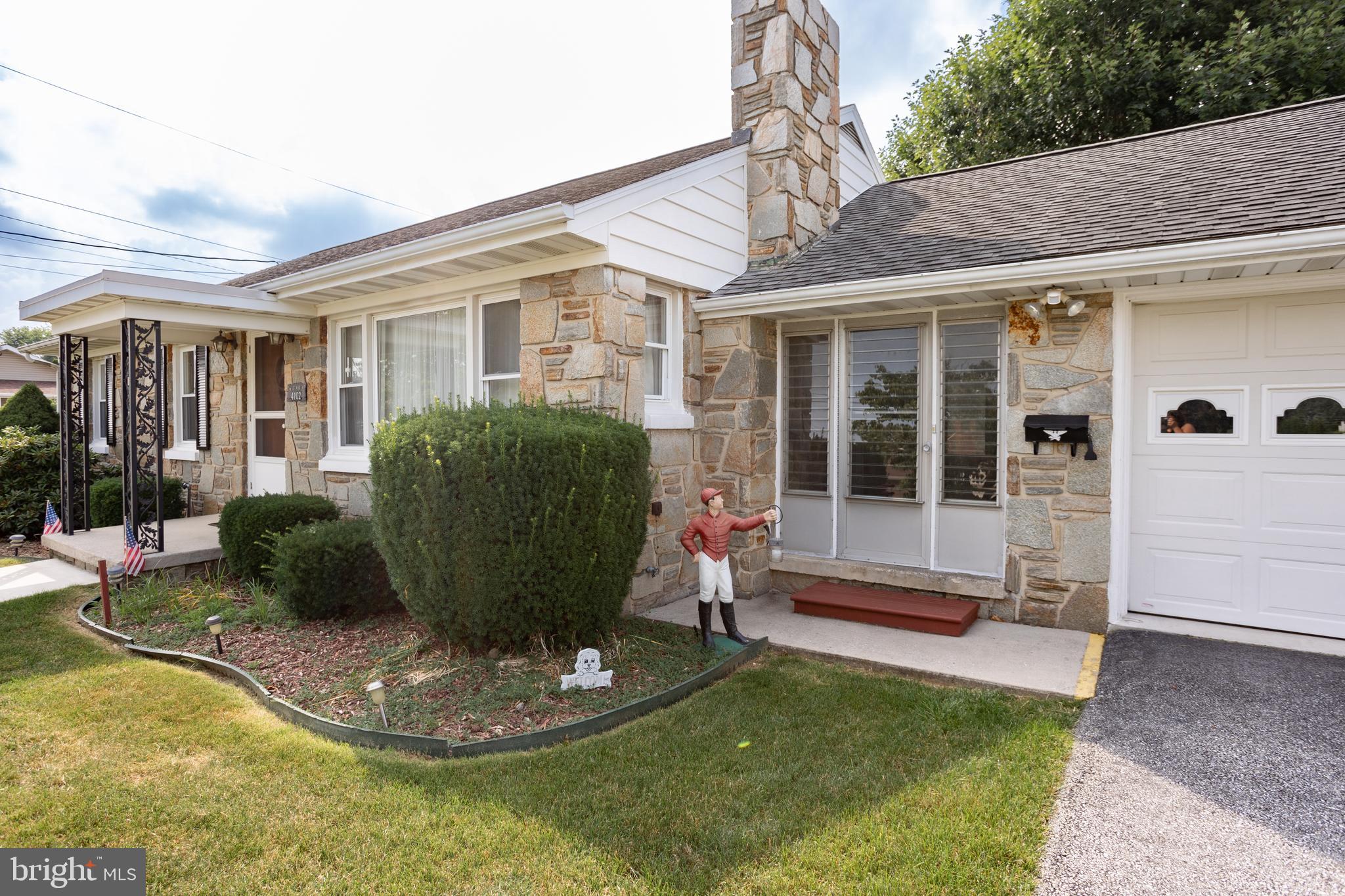 4102 Grandview Road Hanover, PA 17331 - Photo 4 of 44 Gallery Image 4