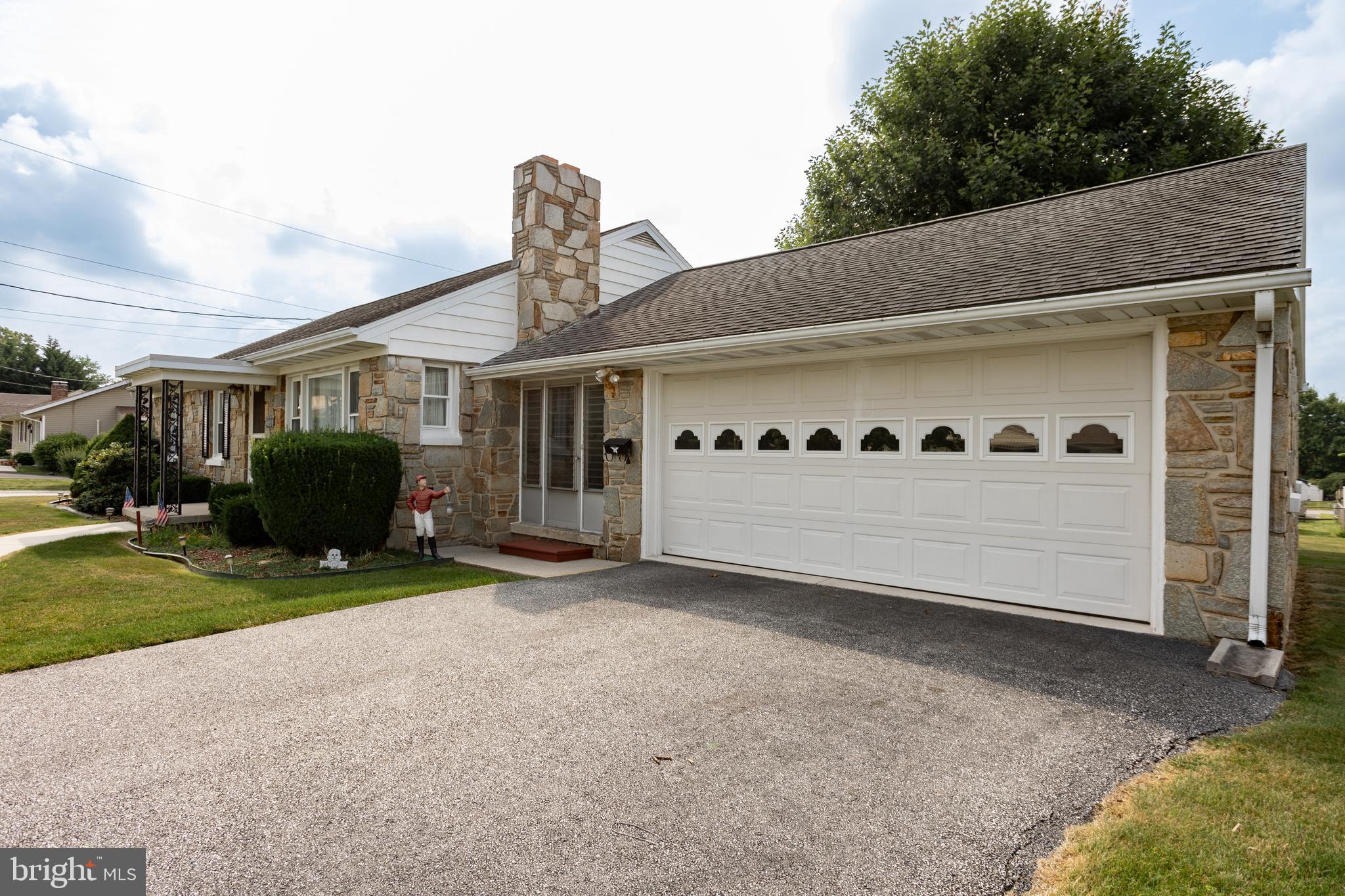 4102 Grandview Road Hanover, PA 17331 - Photo 5 of 44 Gallery Image 5