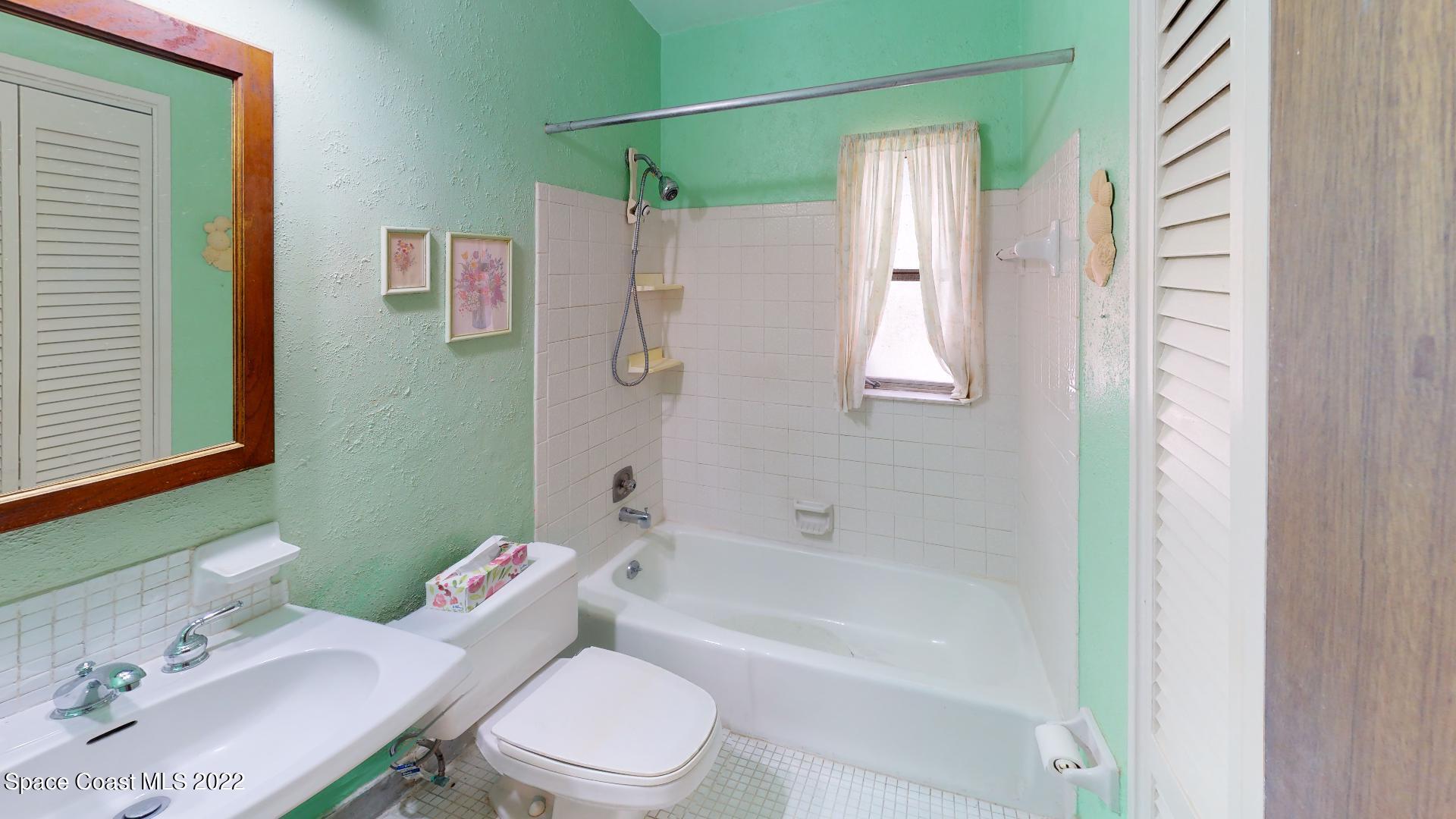1104 Ferndell Road Orlando, FL 32808 - Photo 38 of 50 1104-Ferndell-Rd-Bathroom