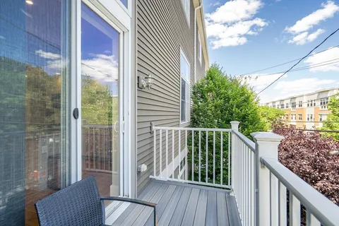 $585,000 | 204 Spencer Avenue, Unit 6, Chelsea, MA 02150