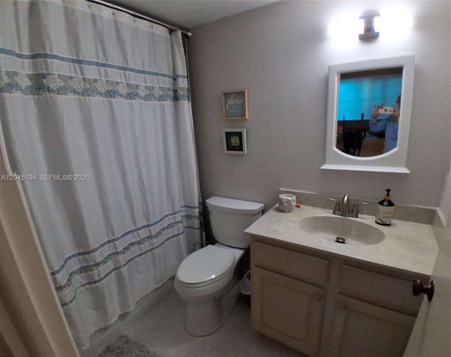 555 Northwest 4th Avenue, Unit 4250 Boca Raton, FL 33432 - Photo 12 of 21 Front Bathroom with Tub & shower