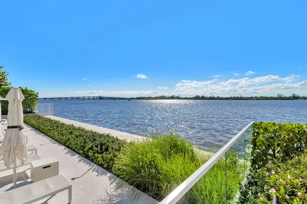 $25,000 | 2773 South Ocean Boulevard, Unit PH5, Palm Beach, FL 33480