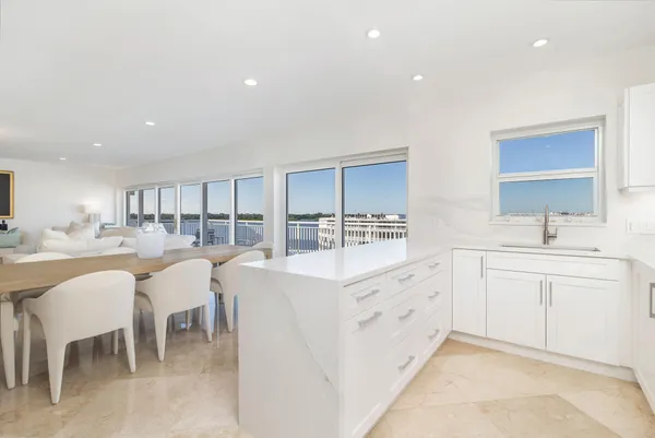 $25,000 | 2773 South Ocean Boulevard, Unit PH5, Palm Beach, FL 33480