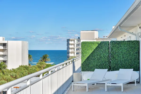 $25,000 | 2773 South Ocean Boulevard, Unit PH5, Palm Beach, FL 33480