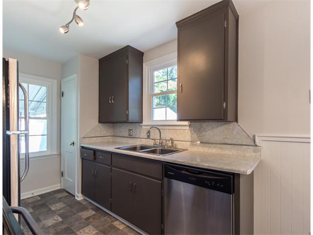 594 Chase Road Columbus, OH 43214 - Photo 9 of 19 Gallery Image 9