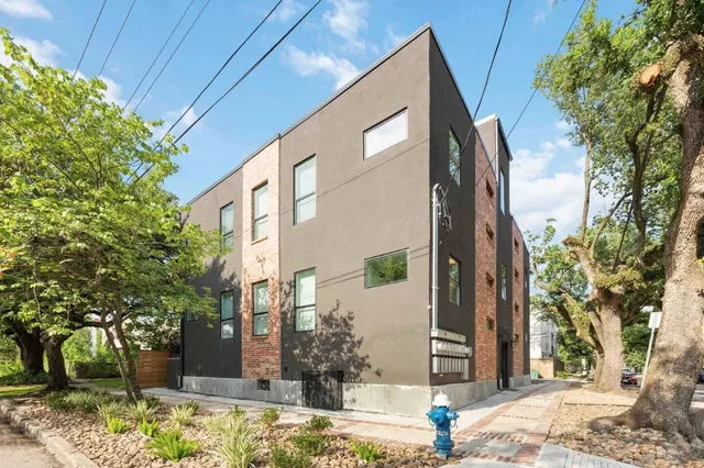 $240,000 | 214 Welch Street, Unit 6, Houston, TX 77006