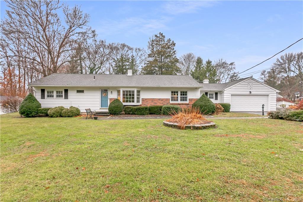 Welcome to 450 Lambert Rd Orange, CT