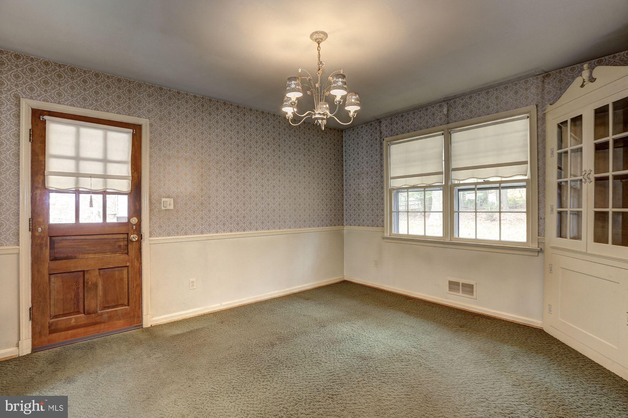 13612 Wendover Road Silver Spring, MD 20904 - Photo 9 of 32 Gallery Image 9