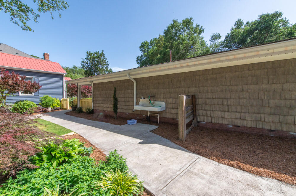 116 Jackson Road Jackson, SC 29831 - Photo 42 of 51 Outdoor Sink!