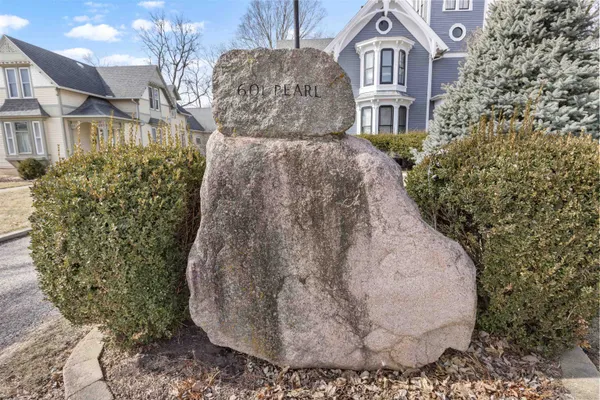 $399,900 | 601 Pearl Street, Belvidere, IL 61008