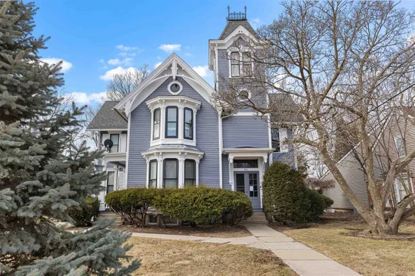 $399,900 | 601 Pearl Street, Belvidere, IL 61008