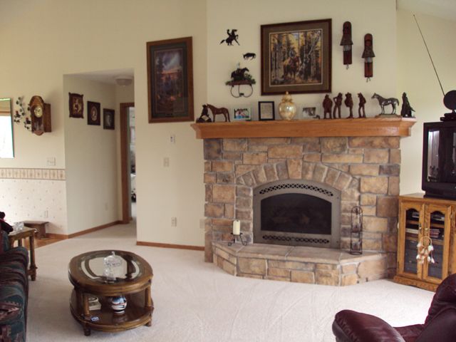 259 North Cloquet Road East Duluth, MN 55810 - Photo 3 of 15 Gallery Image 3