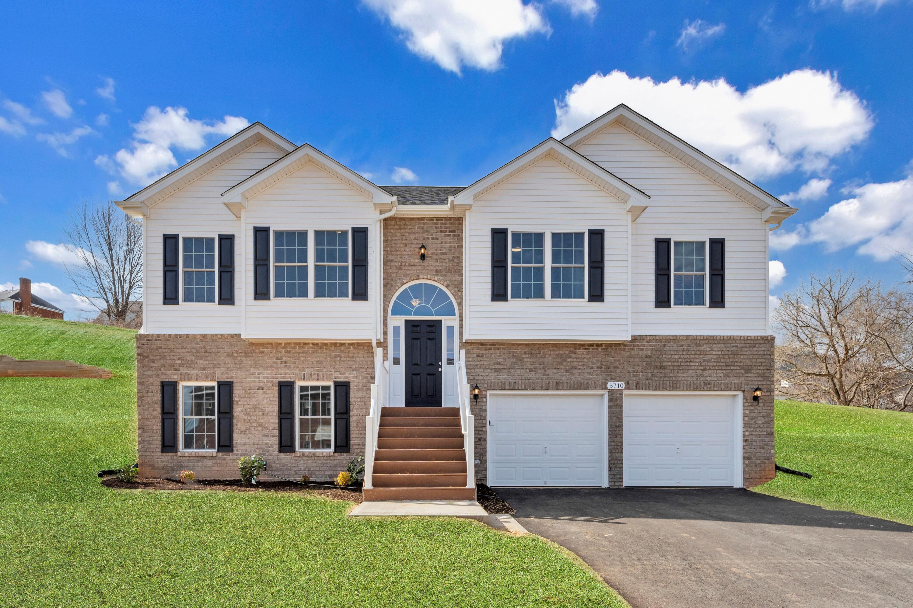 5710 Huntridge Road Roanoke, VA 24012 - Photo 1 of 32 01-MIB05081A1
