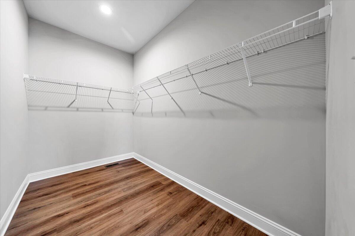 5710 Huntridge Road Roanoke, VA 24012 - Photo 16 of 32 29-MIB02002