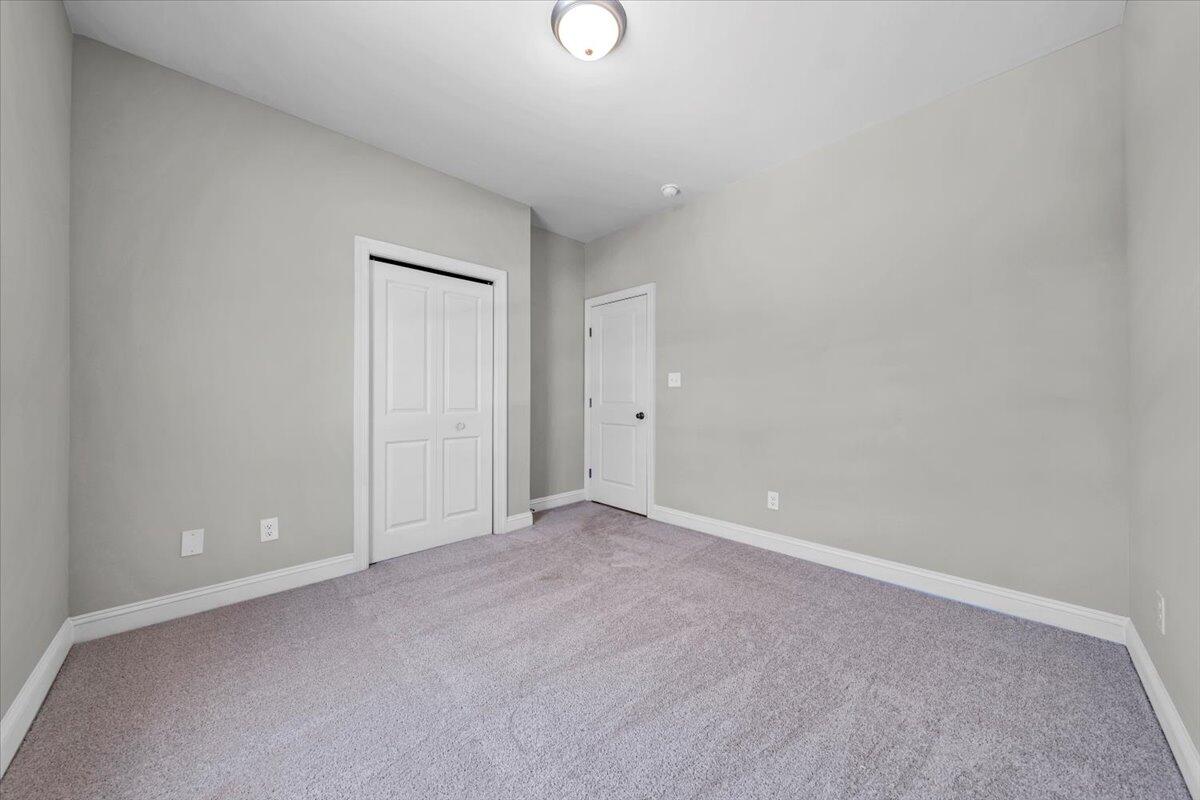 5710 Huntridge Road Roanoke, VA 24012 - Photo 20 of 32 33-MIB01981