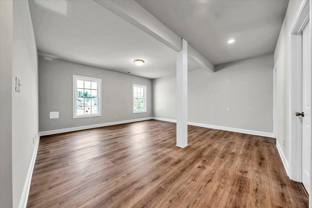 5710 Huntridge Road Roanoke, VA 24012 - Photo 22 of 32 35-MIB02005