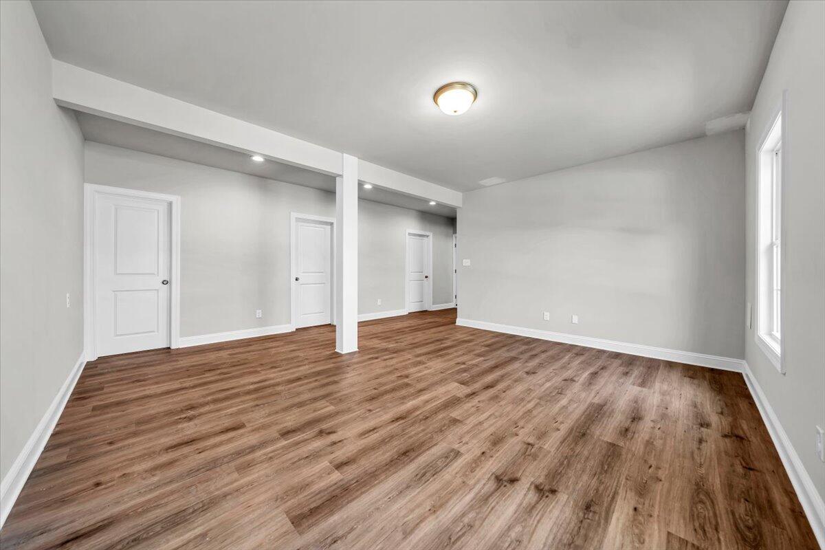 5710 Huntridge Road Roanoke, VA 24012 - Photo 24 of 32 37-MIB02011