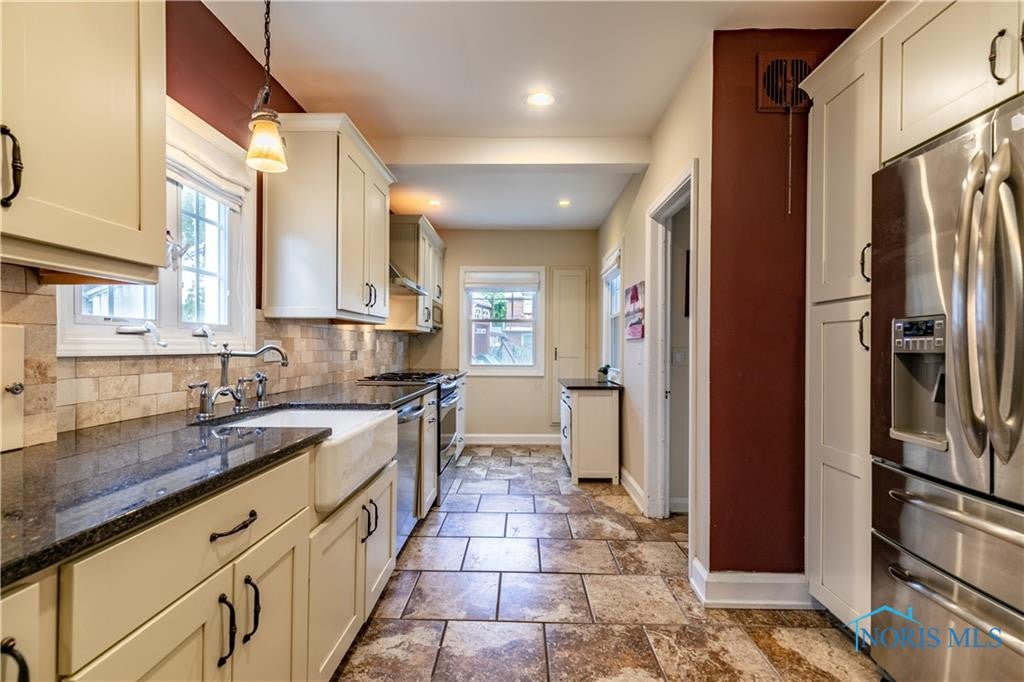 3847 Woodmont Road Toledo, OH 43613 - Photo 13 of 41 Gallery Image 13