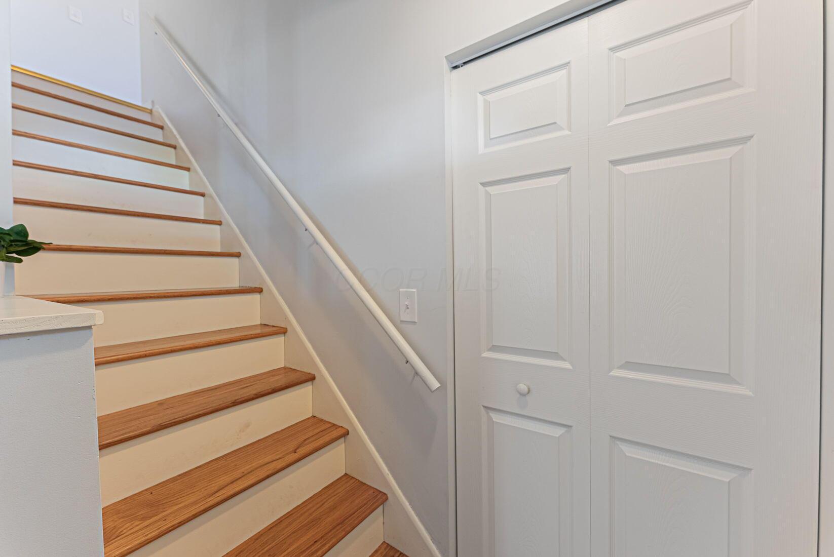 271 Deerfield Road Columbus, OH 43228 - Photo 20 of 52 25-web-or-mls-Tracy Thayer - 271 Deerfie