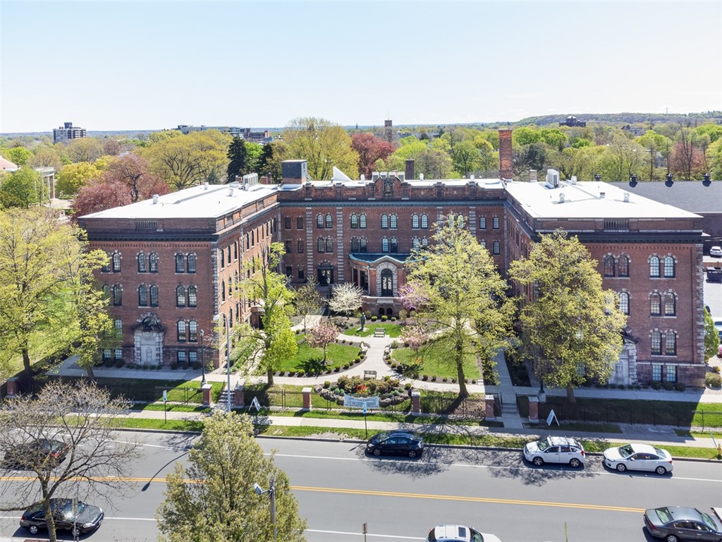 300 Alexander Street, Unit 109 Rochester, NY 14607 - Photo 2 of 9 Drone view of exterior looking east across Alexand