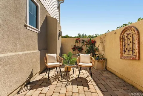 $875,000 | 4301 Pacifica Way, Unit 2, Oceanside, CA 92056