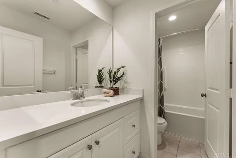 $875,000 | 4301 Pacifica Way, Unit 2, Oceanside, CA 92056