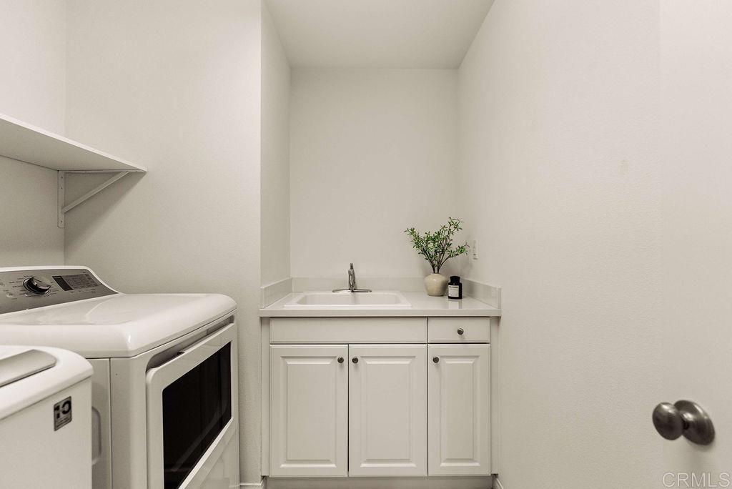 4301 Pacifica Way, Unit 2 Oceanside, CA 92056 - Photo 31 of 47