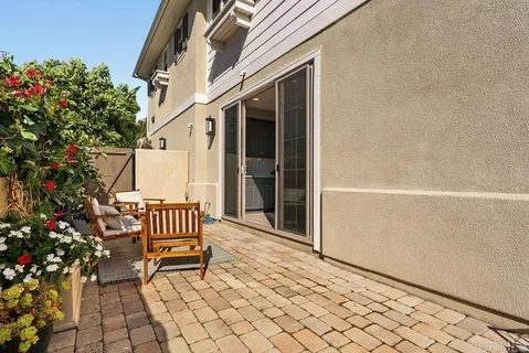 $875,000 | 4301 Pacifica Way, Unit 2, Oceanside, CA 92056