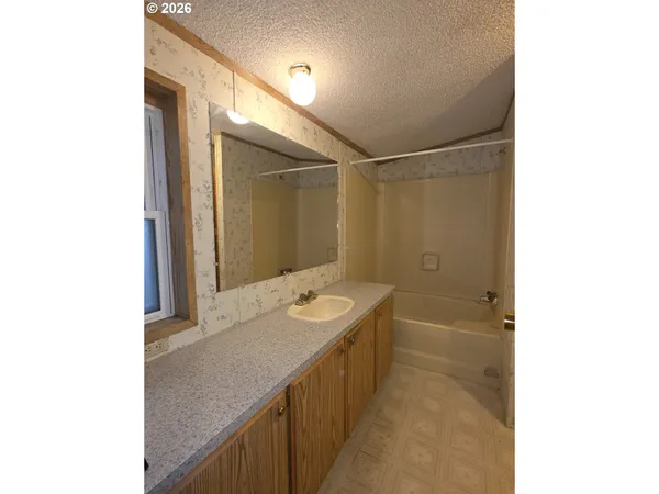 $119,000 | 13115 Southeast Foster Road, Unit 32, Portland, OR 97236