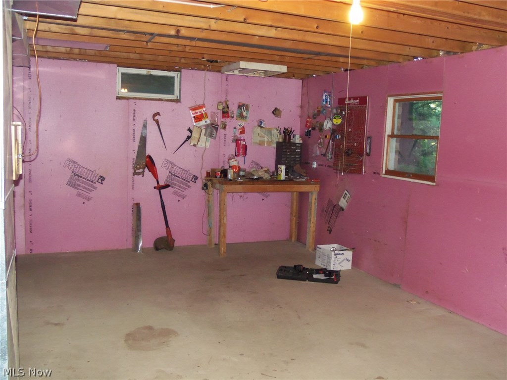 25079 Quaker Church Road East Rochester, OH 44625 - Photo 8 of 20 Gallery Image 8