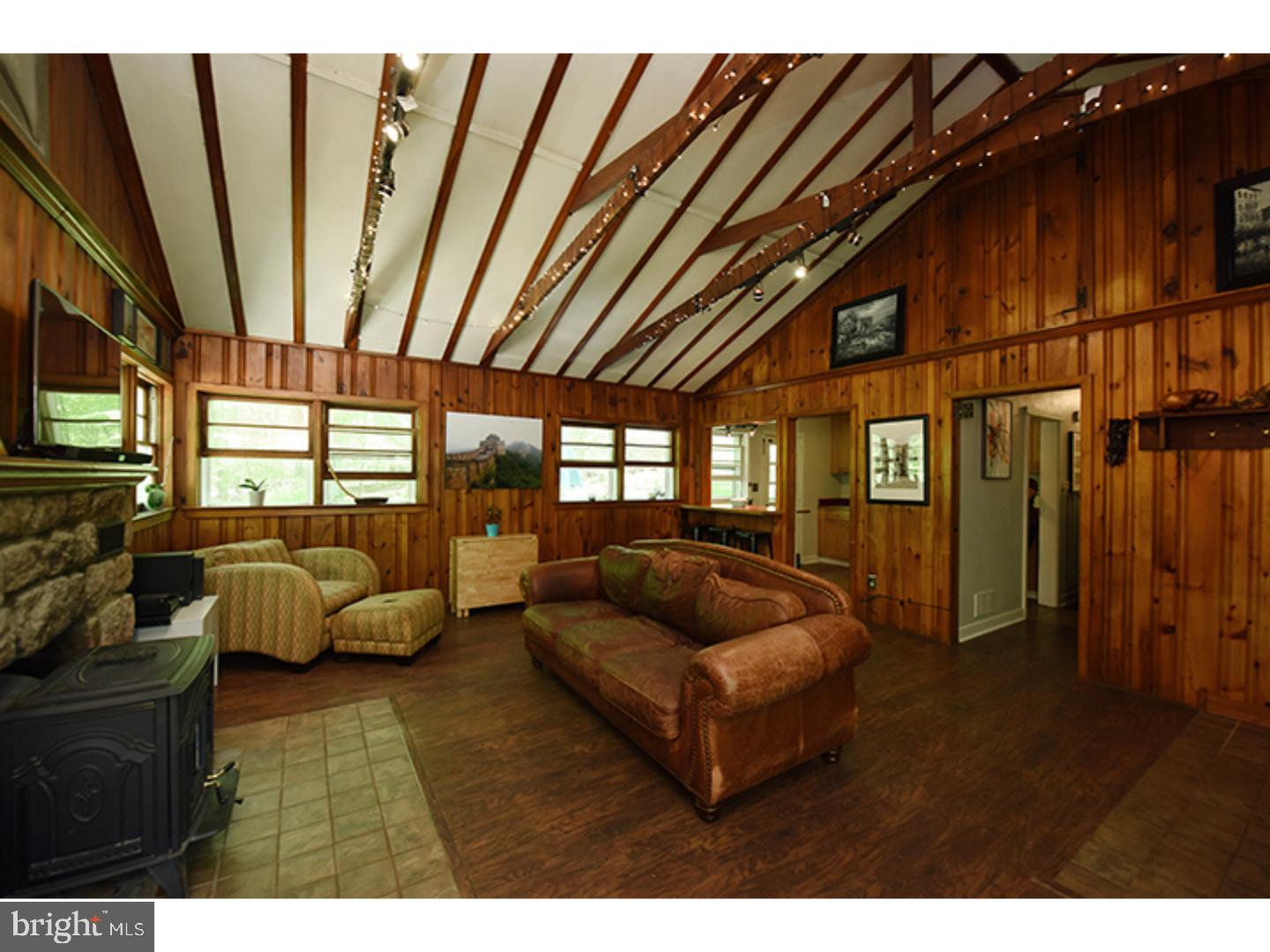 309 Bishop Road Pottstown, PA 19465 - Photo 8 of 16 Great Room
