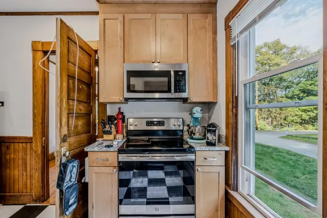 $530,000 | 48 Fairview Terrace, Hartford, VT 05001