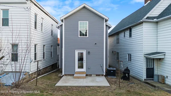 $268,000 | 302 Delaware Avenue, Olyphant, PA 18447