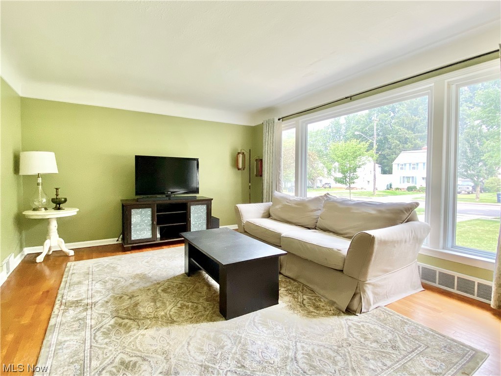 4940 Anderson Road Cleveland, OH 44124 - Photo 11 of 26