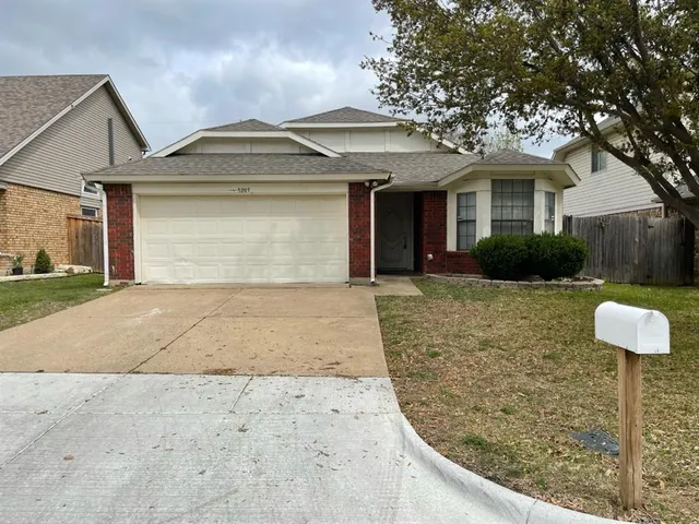 $2,095 | 5205 Trailhead Drive, Arlington, TX 76013