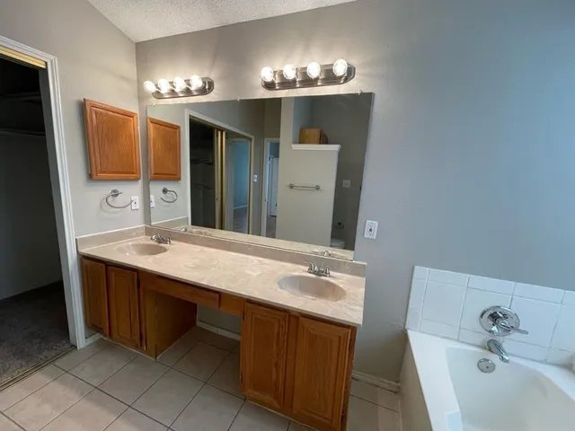 $2,095 | 5205 Trailhead Drive, Arlington, TX 76013