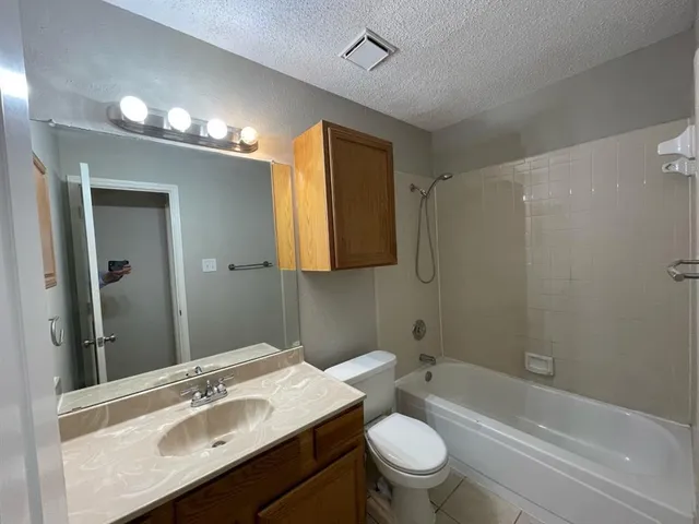 $2,095 | 5205 Trailhead Drive, Arlington, TX 76013