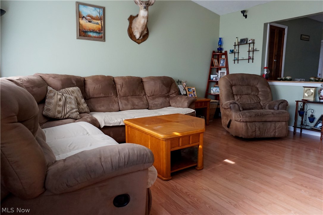 8091 Lake Road Seville, OH 44273 - Photo 4 of 19 Gallery Image 4