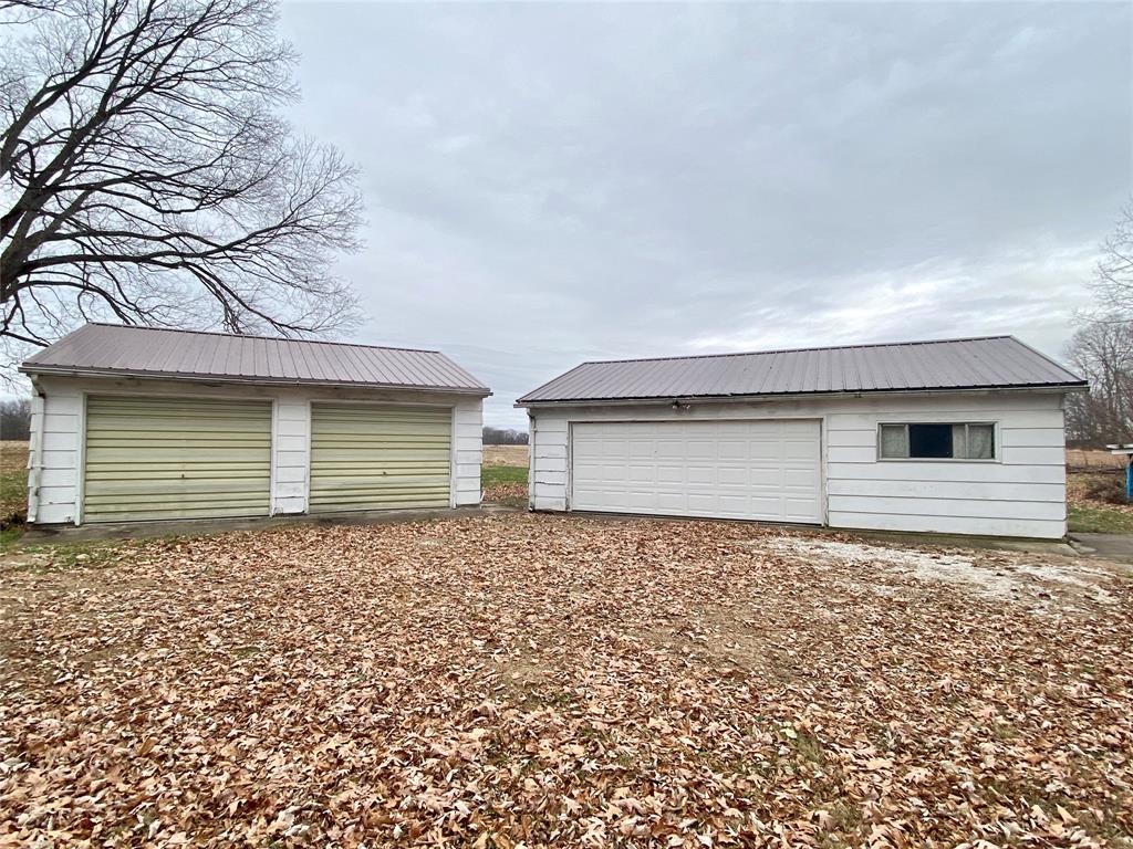 3237 South Stringtown Road Covington, IN 47932 - Photo 4 of 22