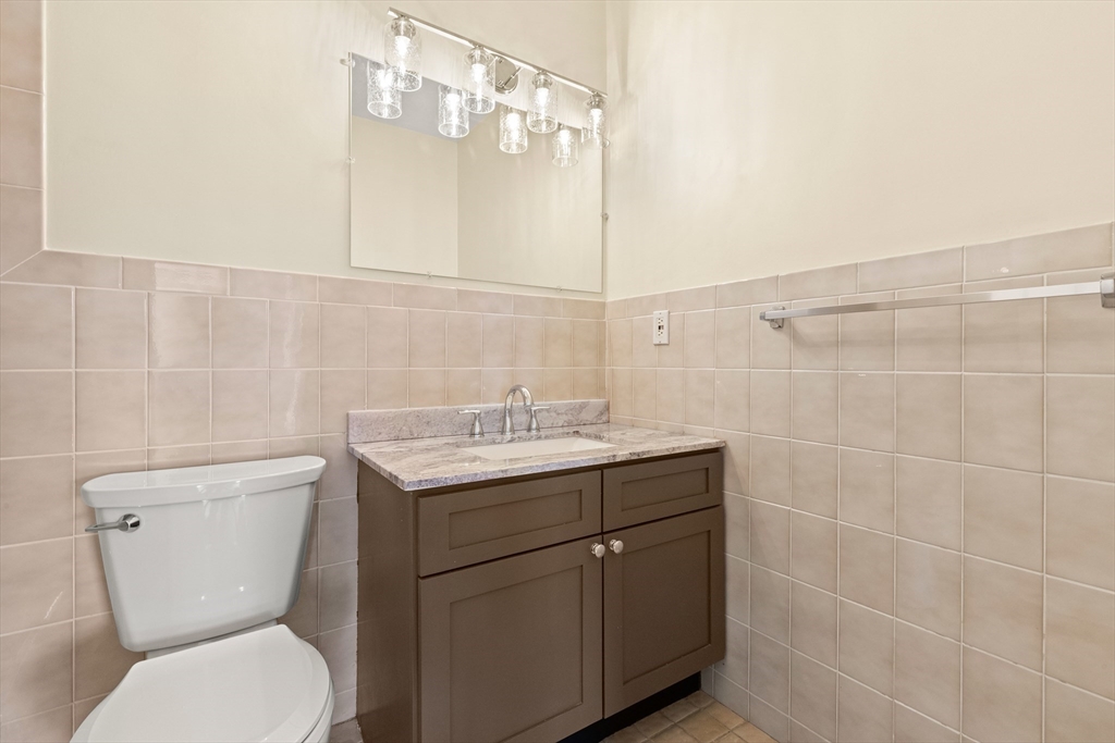 9 Thomas Street, Unit C2 Saugus, MA 01906 - Photo 21 of 31