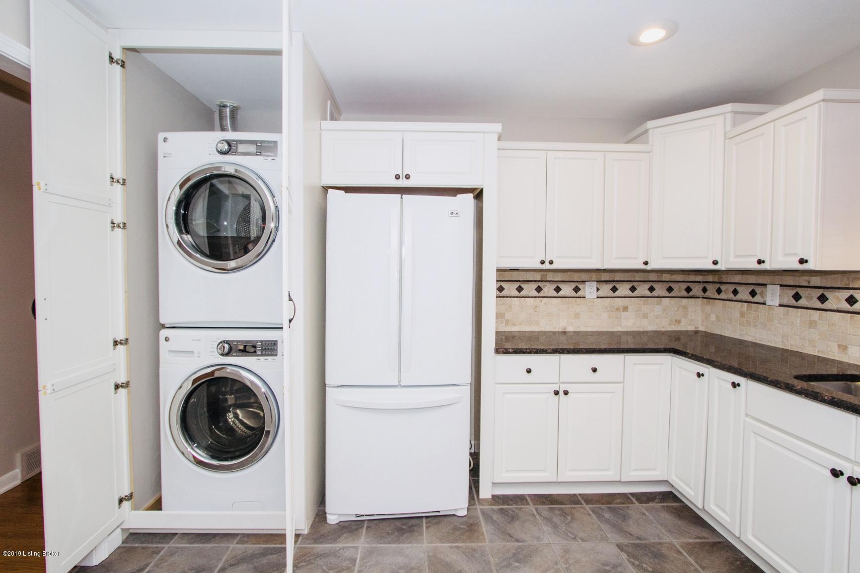 705 Walser Road Louisville, KY 40207 - Photo 10 of 39 fullsizeoutput_71cc