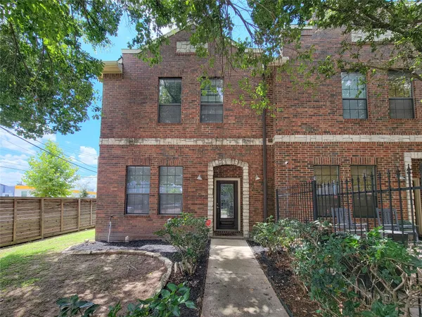 $2,600 | 1414 Emancipation Avenue, Unit A, Houston, TX 77003