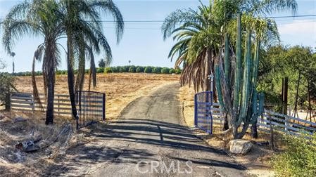 982 Live Oak Park Road South Fallbrook, CA 92028 - Photo 12 of 12 MAIN SHARED ENTRY OFF LIVE OAK ROAD TEN ACRE IMMEDIATELY ON THE LEFT.