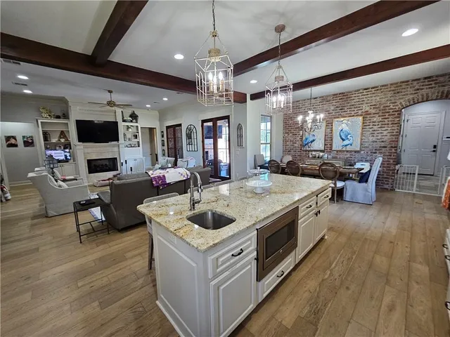 $699,900 | 6713 Taylor Oaks Lane, Alexandria, LA 71301