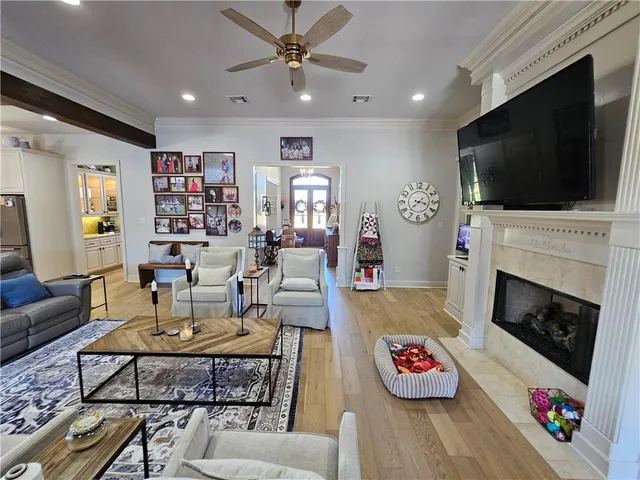 $699,900 | 6713 Taylor Oaks Lane, Alexandria, LA 71301